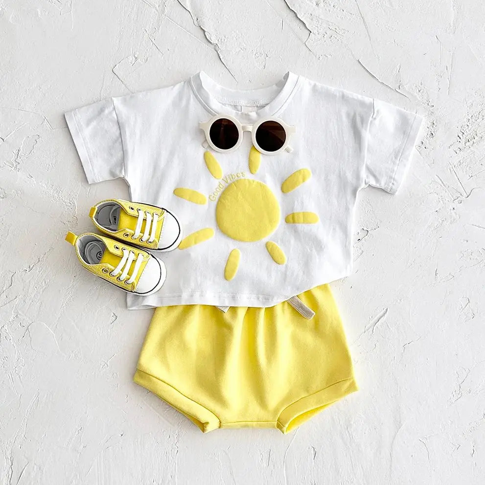 Zonnebloem baby-outfit – T-shirt en short